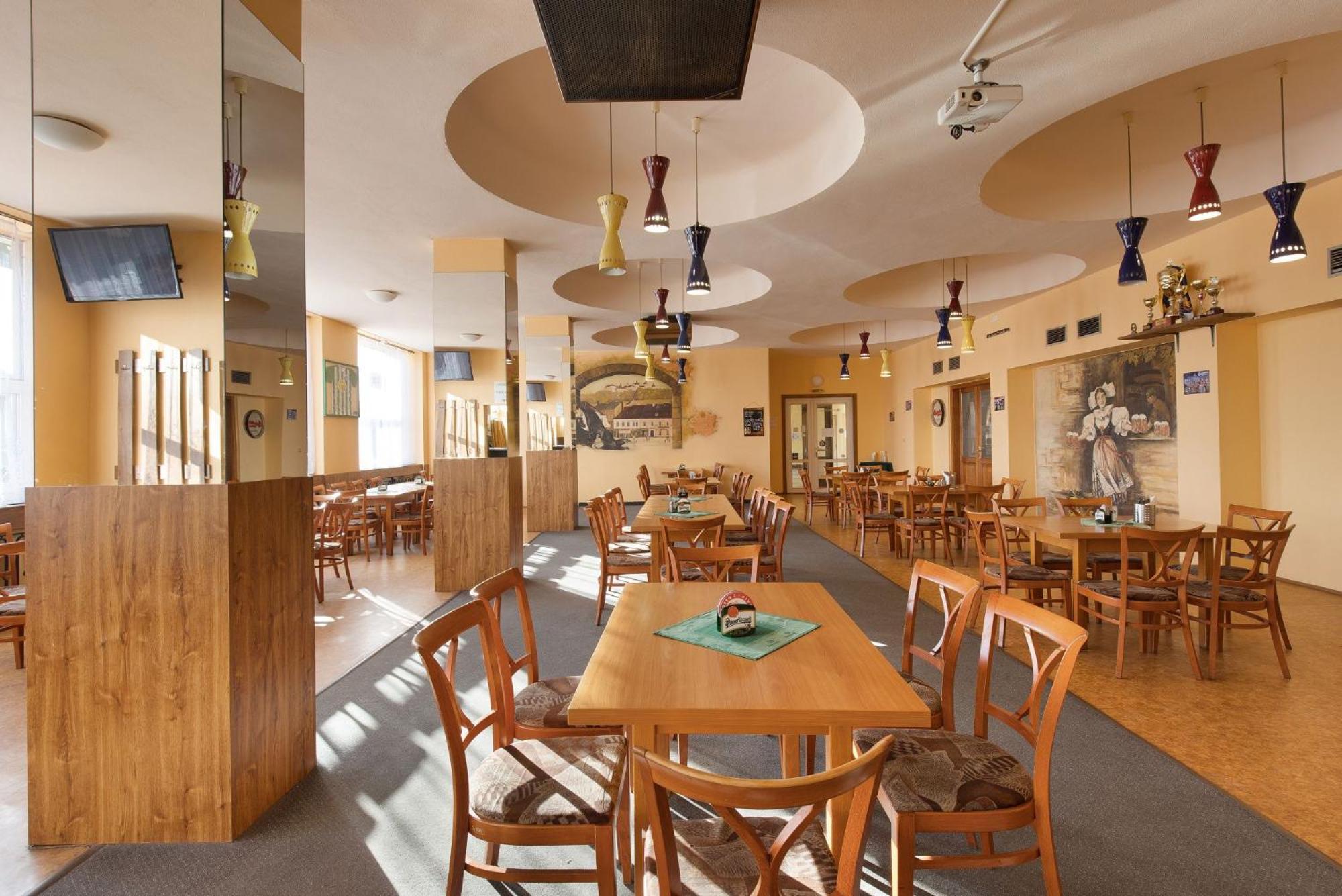 Hotel Belvedere Příbram エクステリア 写真