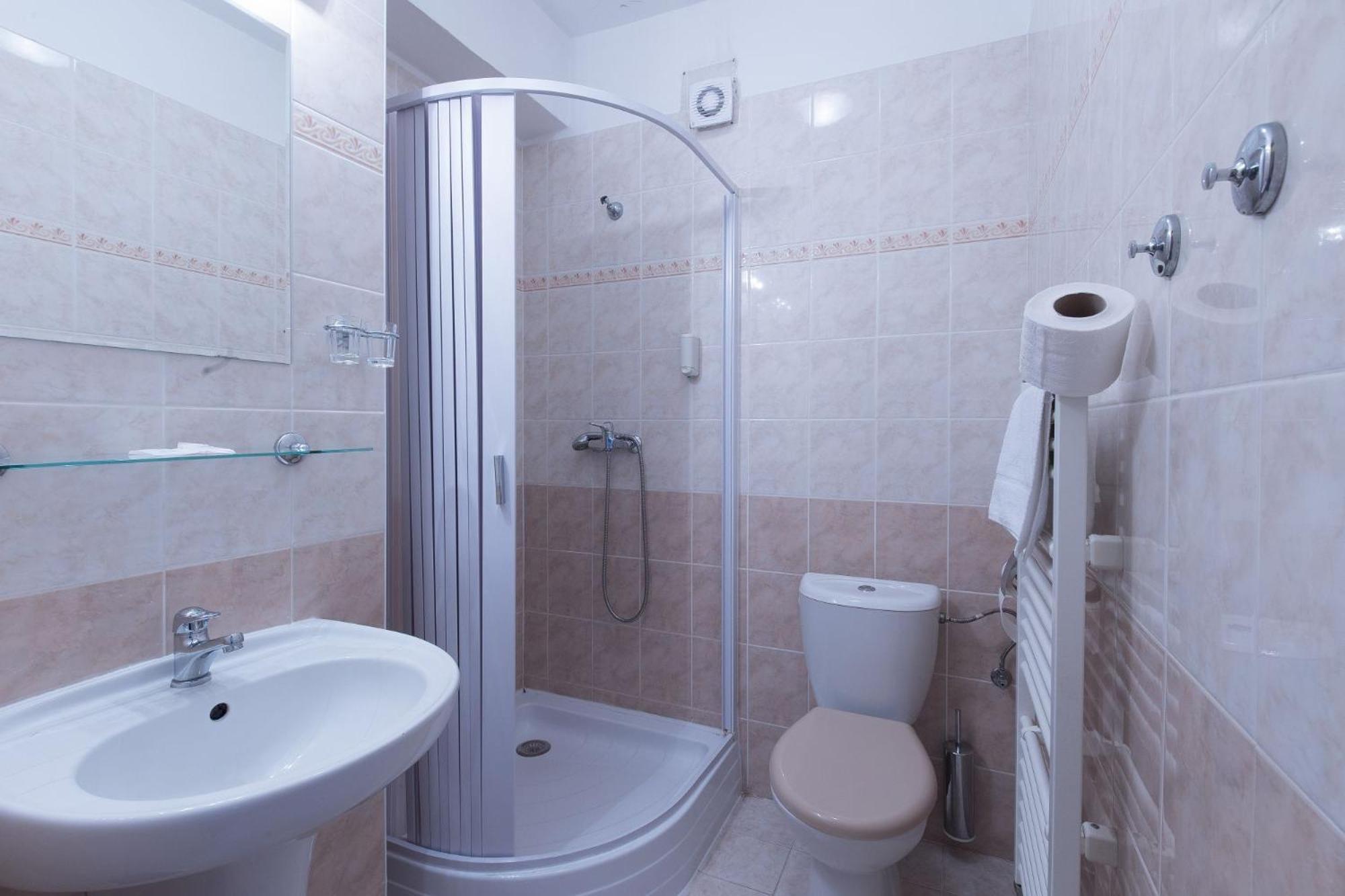 Hotel Belvedere Příbram エクステリア 写真